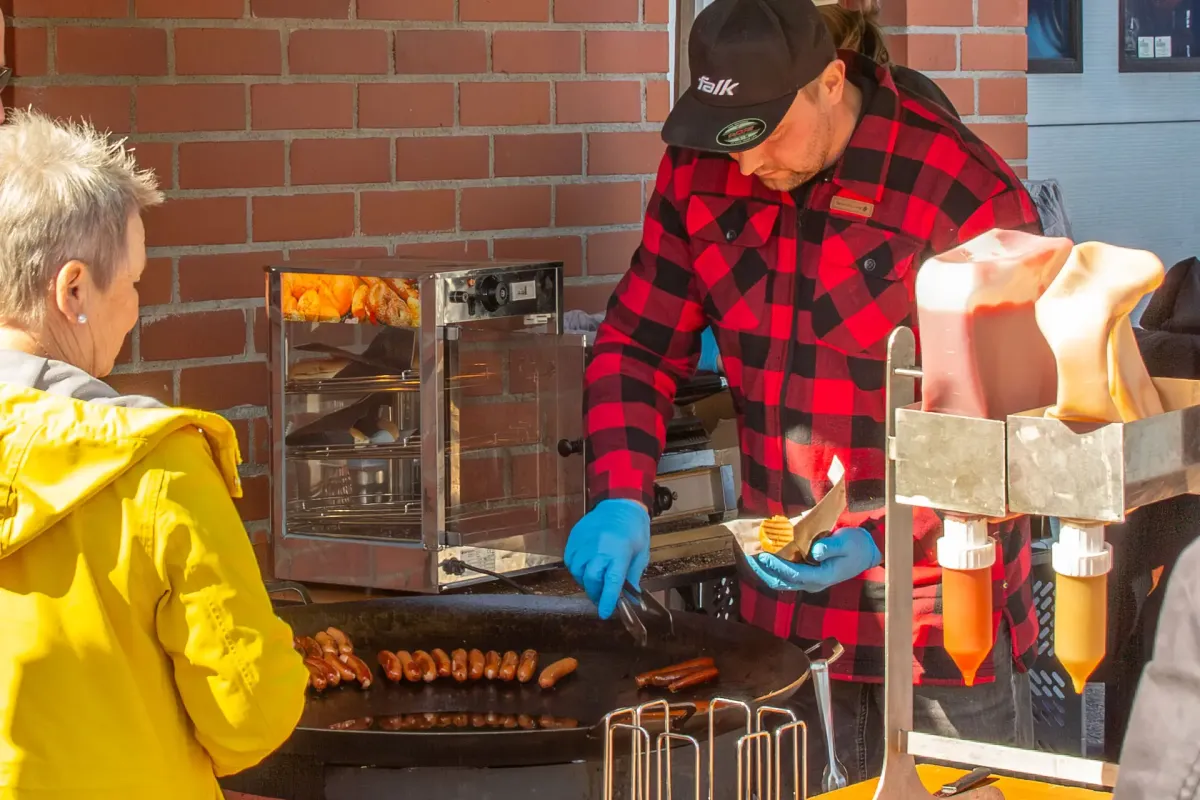highsticks-hotdog6796_cut2.webp highsticks-hotdog6796_cut2.webp